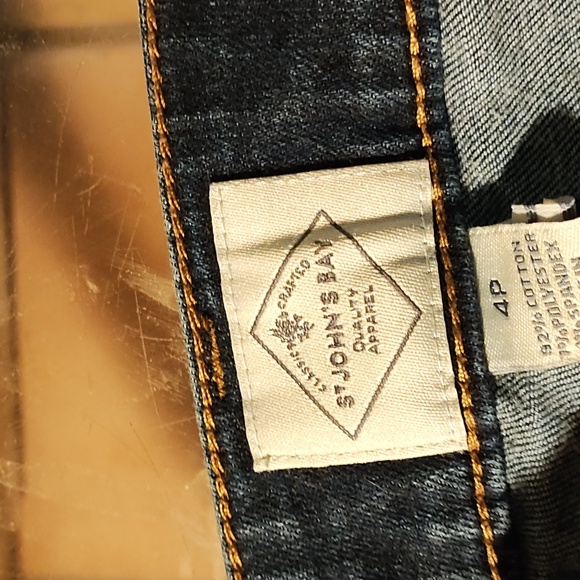 Women's denim Capris size 4P - Picture 2 of 3